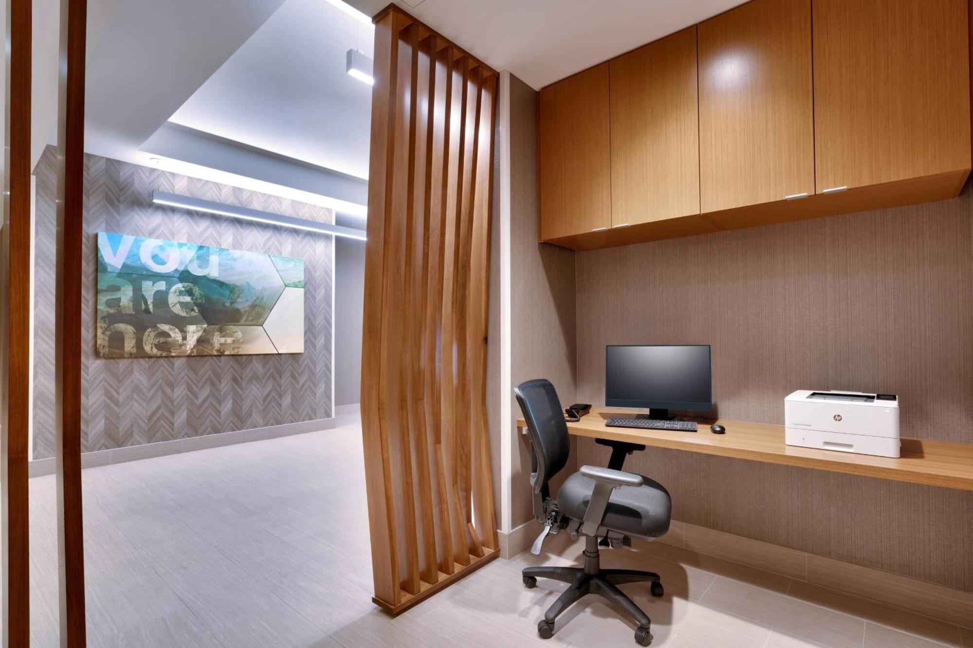 Springhill Suites By Marriott Salt Lake City Sugar House Экстерьер фото